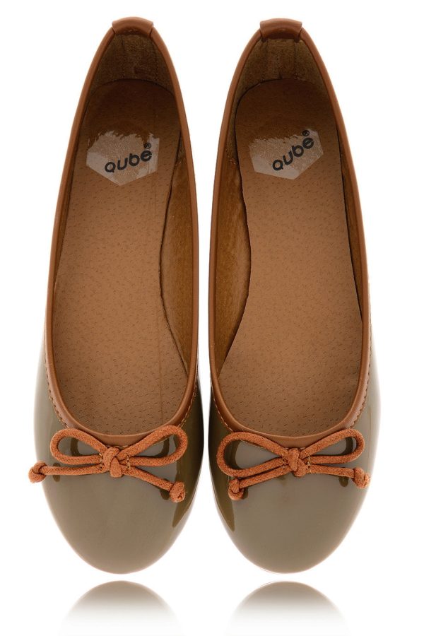 DEUX COULEUR Taupe Patent Ballerinas Fashion