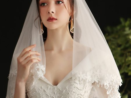 Elegant White Floral Lace Bridal Veil Hot on Sale