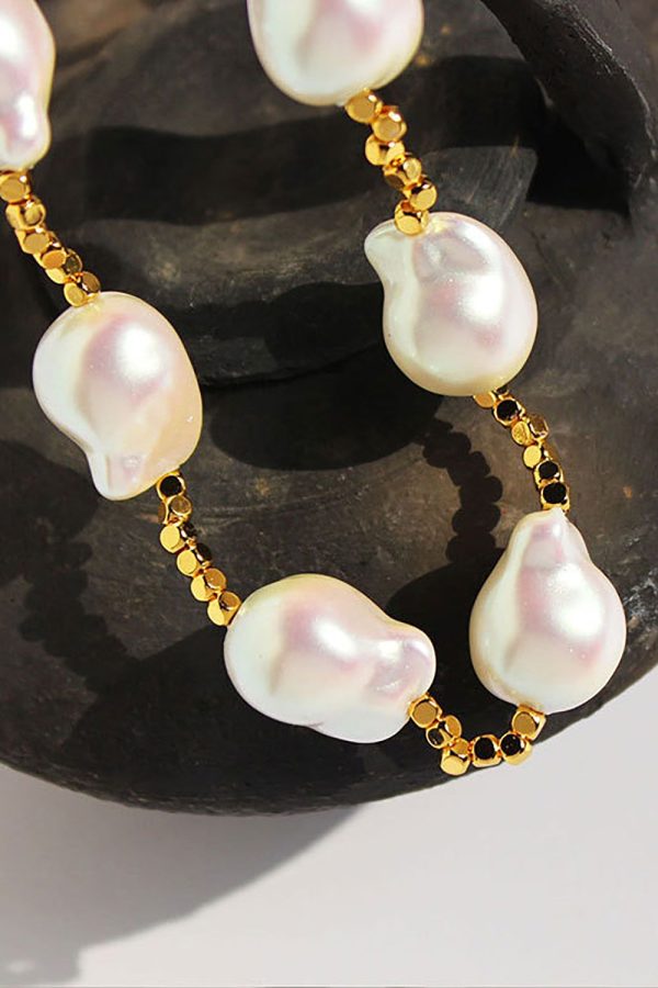 Special Shaped Pearl Gold Necklace Online