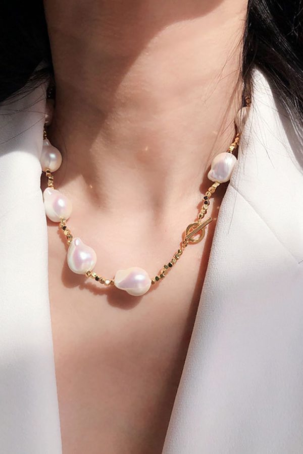 Special Shaped Pearl Gold Necklace Online